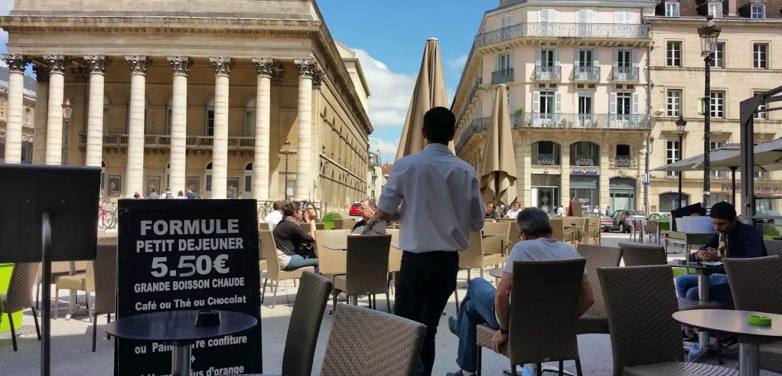 la-comedie-dijon-header-contact
